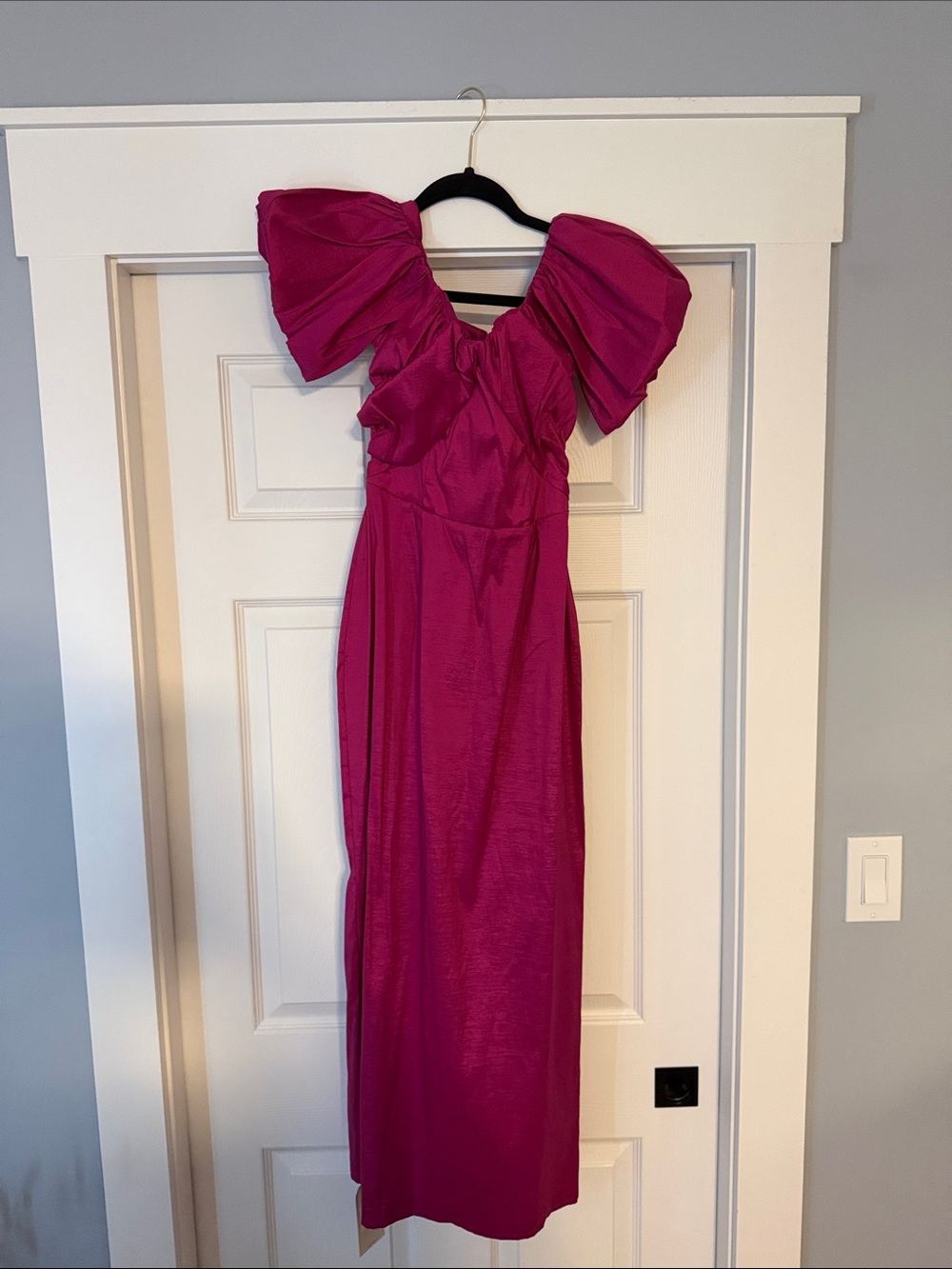 Abercrombie & Fitch Magenta Puff-Sleeve Maxi Dress
